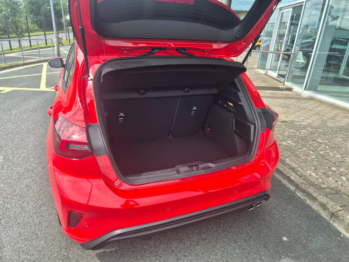 Ford Focus ST-LINE 1.5L ECOBLUE 115 - Image 3