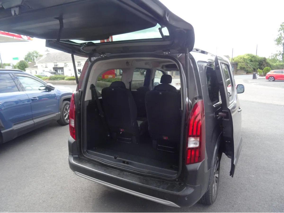 Peugeot Rifter 1.5 GT LINE BLUE HDI 5DR - Image 6
