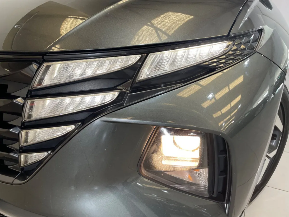 Hyundai Tucson PHEV EXECUTIVE 2 TONE  AUTO FULL SE - Image 5