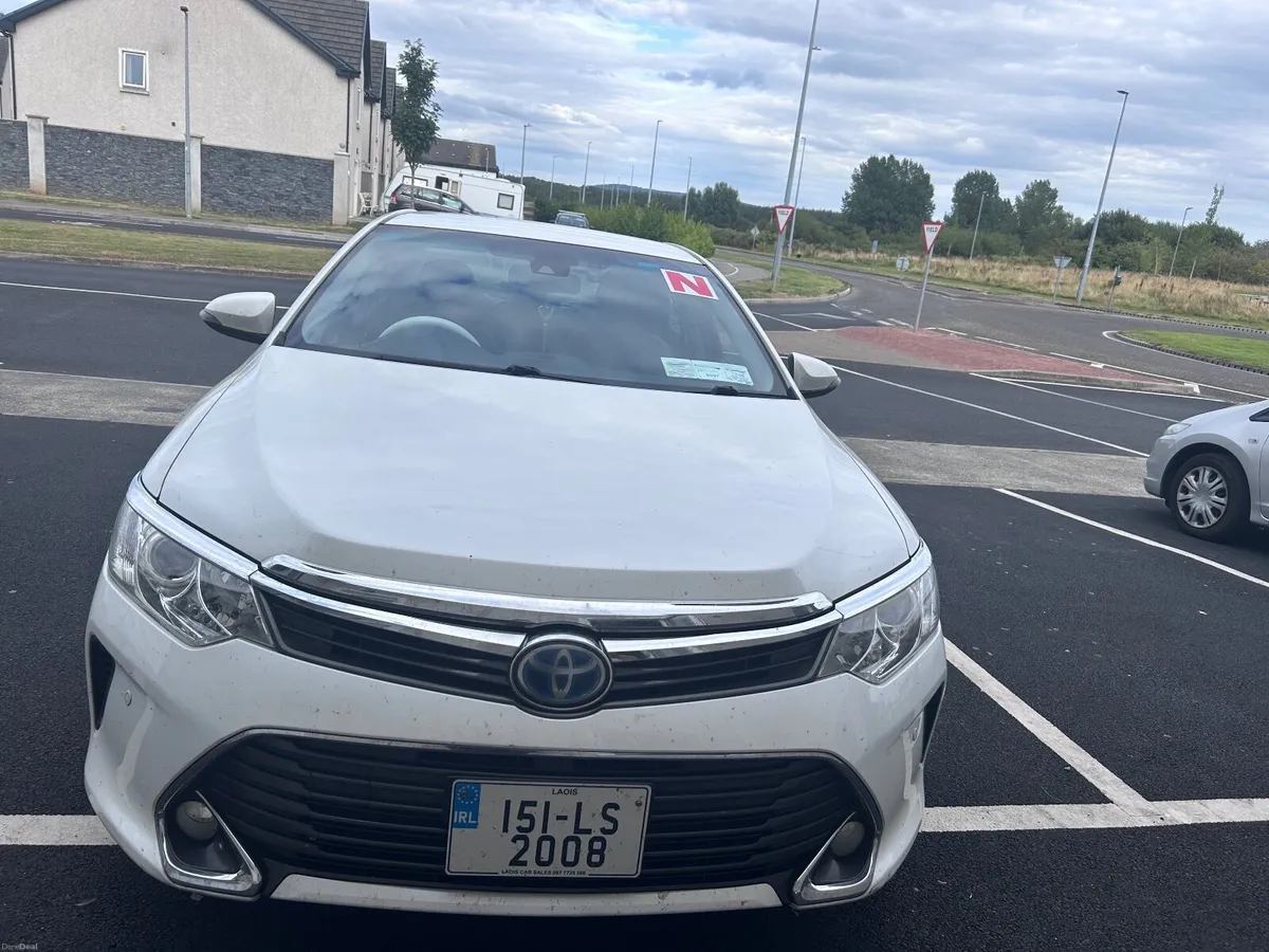 Toyota Camry 2015 - Image 2