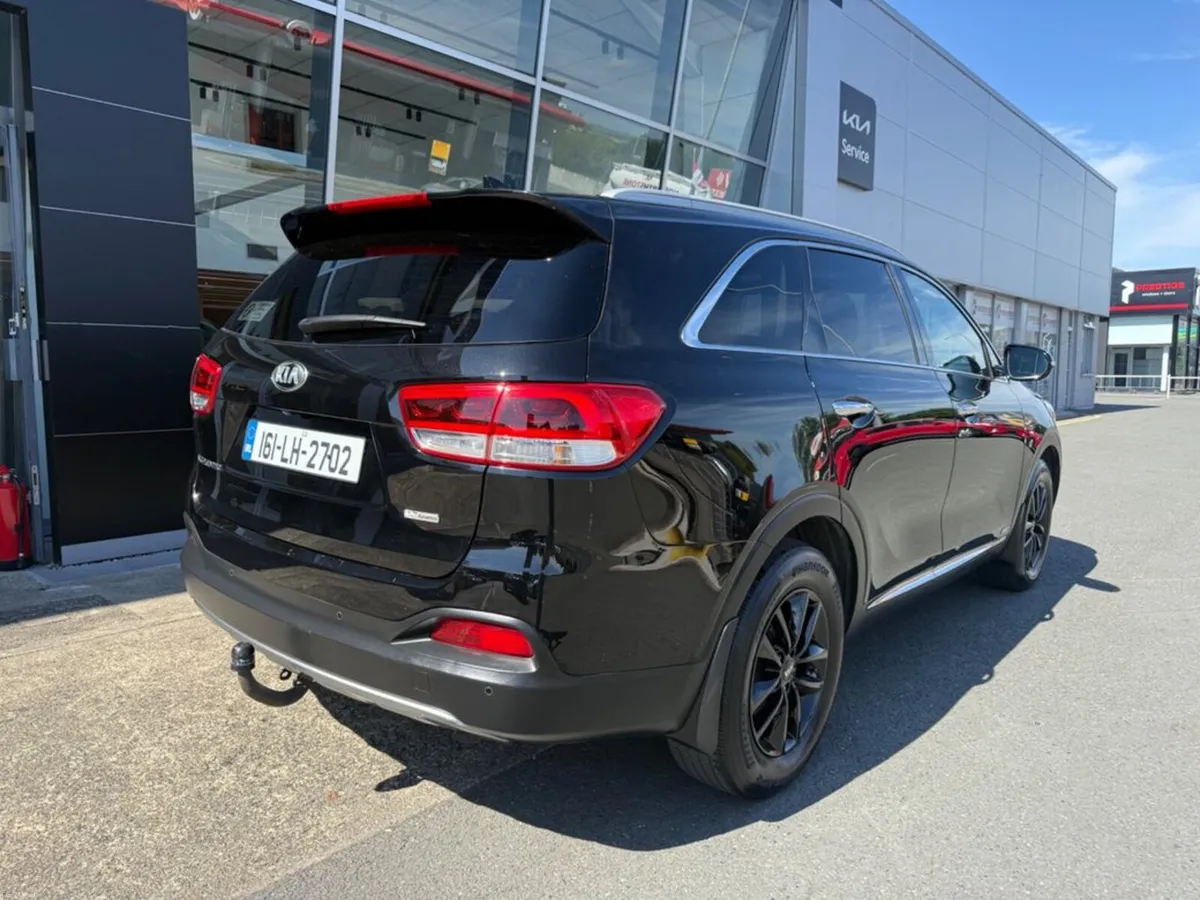 Kia Sorento Platinum 5DR - Image 4