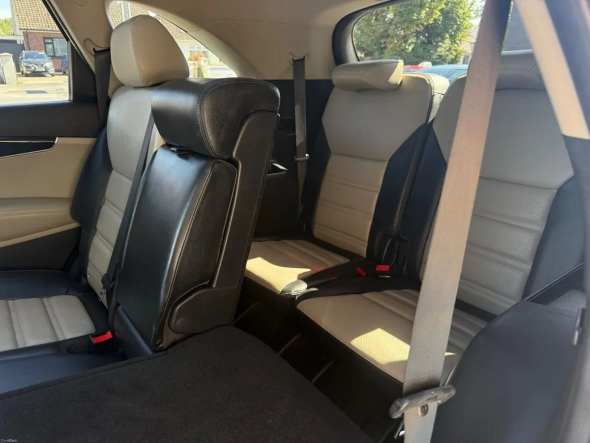 Kia Sorento Platinum 5DR - Image 5