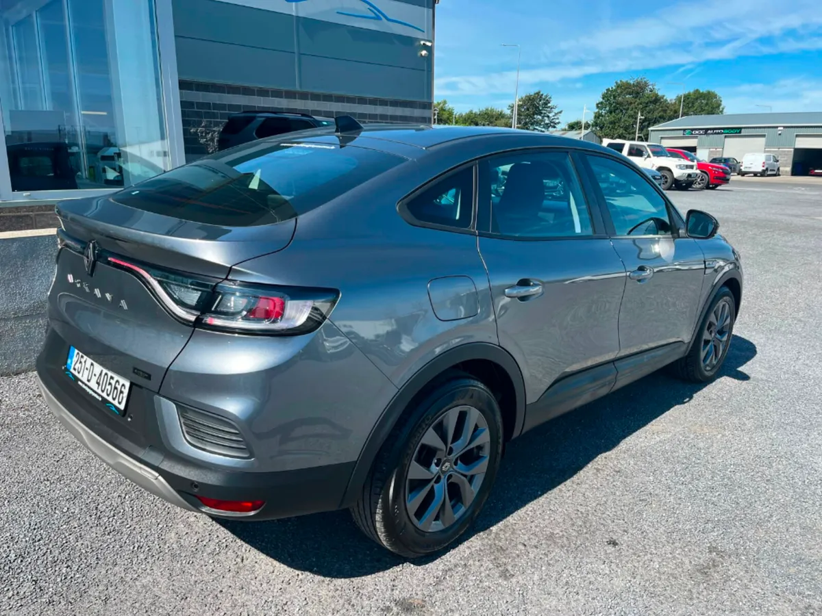 Renault Arkana Evolution E-tech Hybrid 145 AU - Image 3