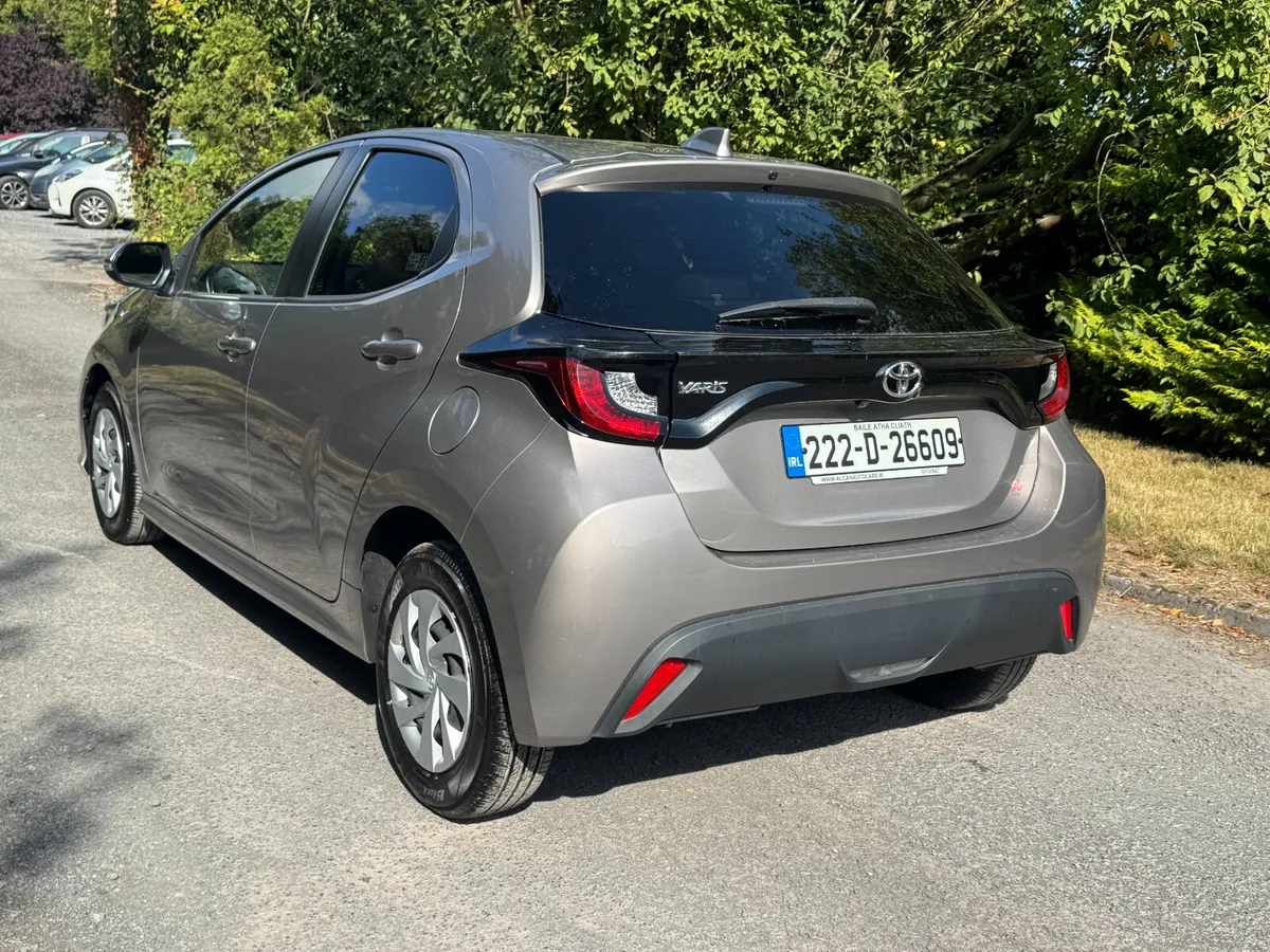 22 Toyota Yaris 1.0 Automatic - Image 4