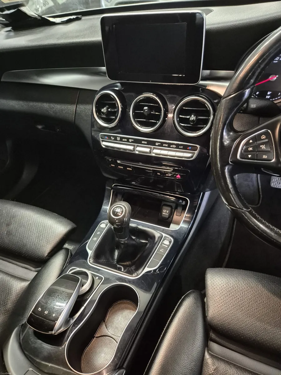 Mercedes c200 - Image 4