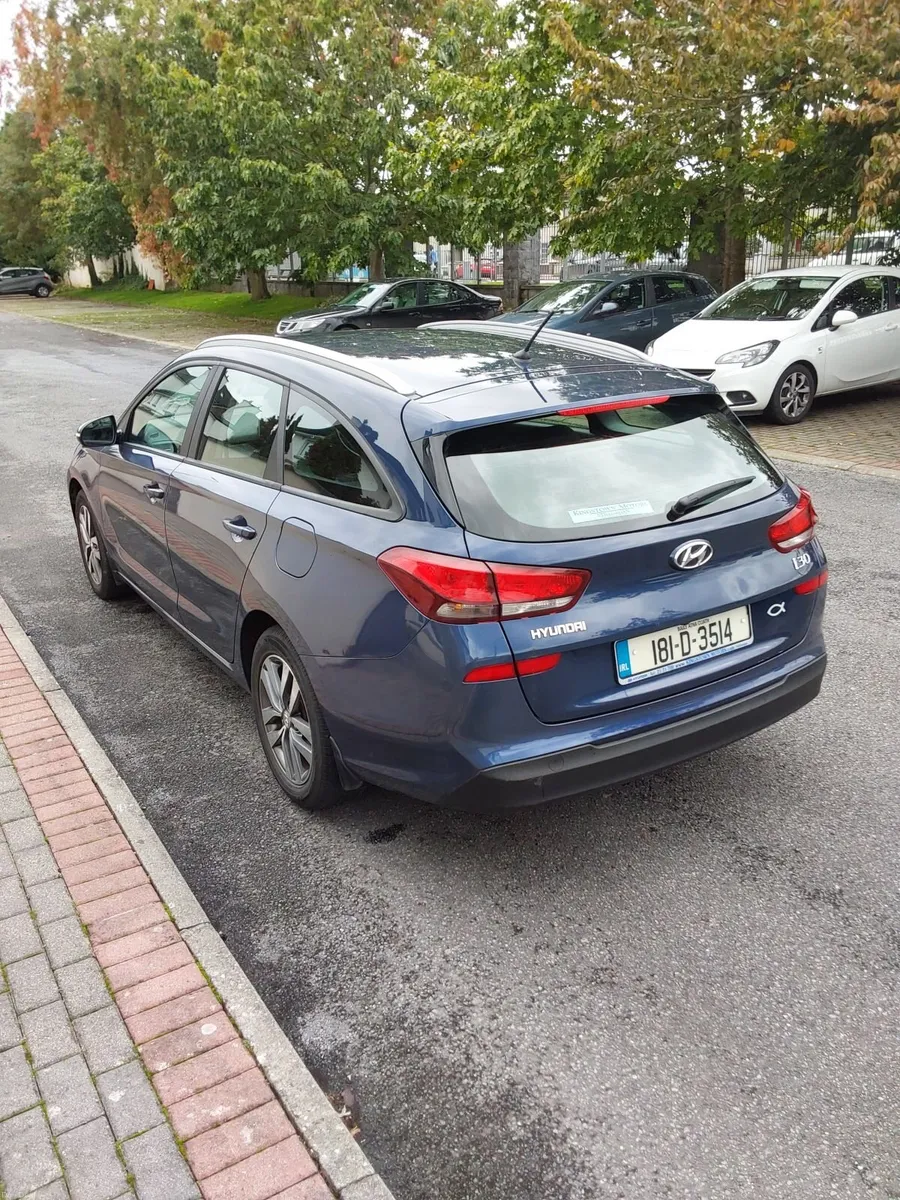 Hyundai i30 TOURER DELUXE  2018 - Image 3
