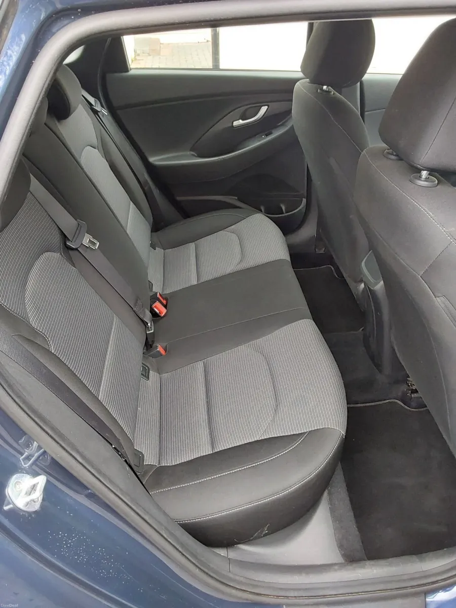 Hyundai i30 TOURER DELUXE  2018 - Image 6