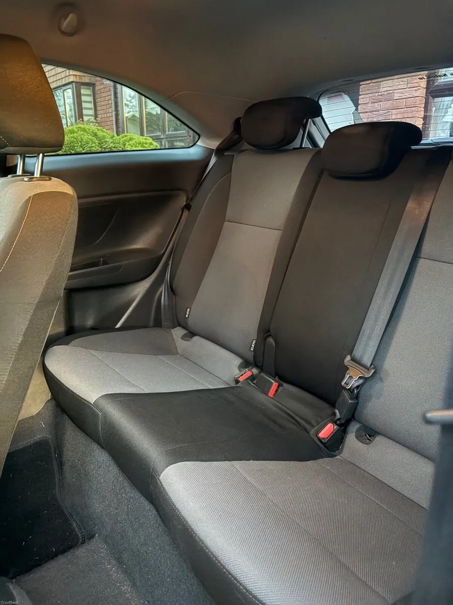 Hyundai i20 2017 - Image 2