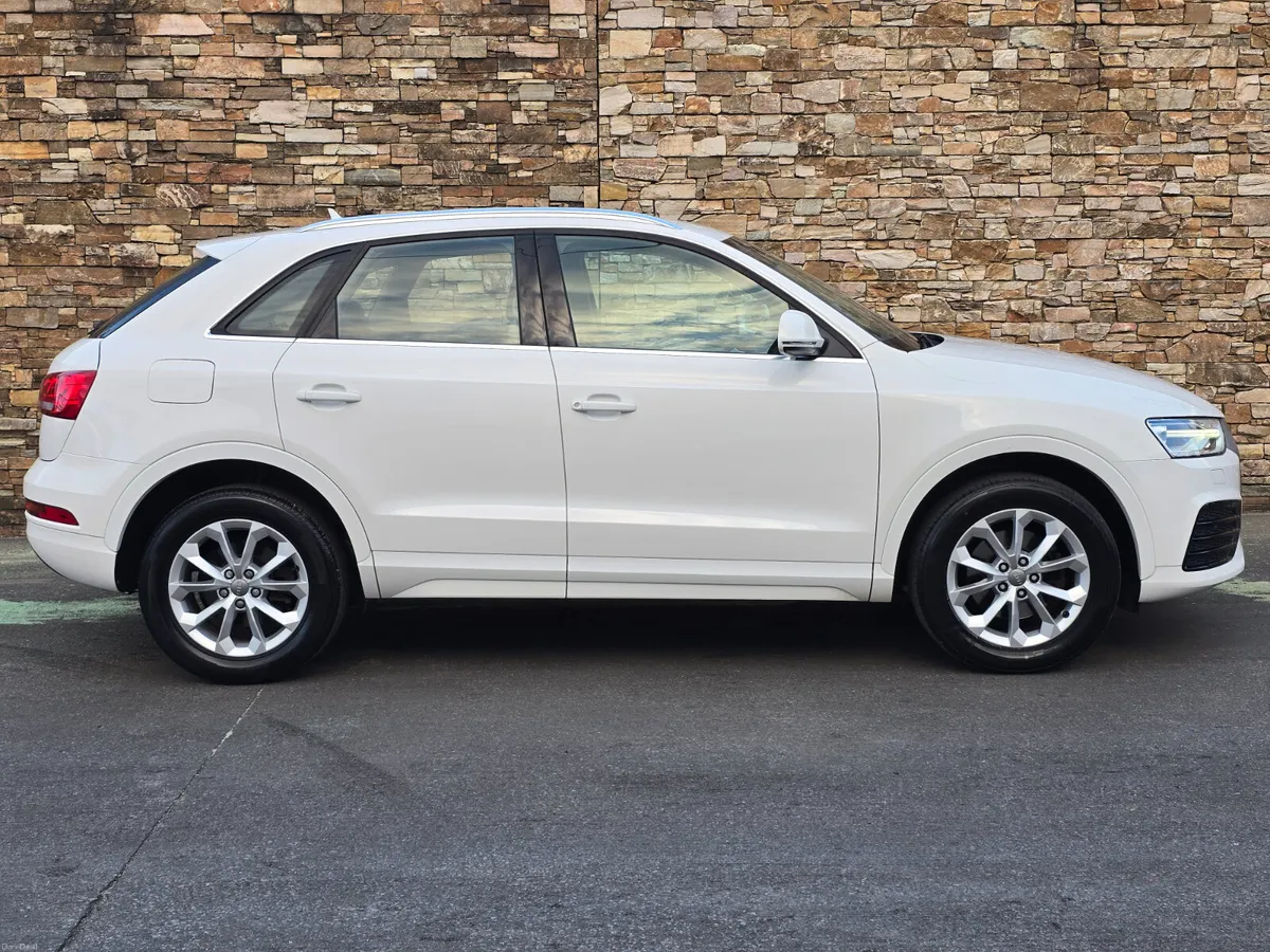 182 Audi Q3 2.0 TDI Manual - Image 6