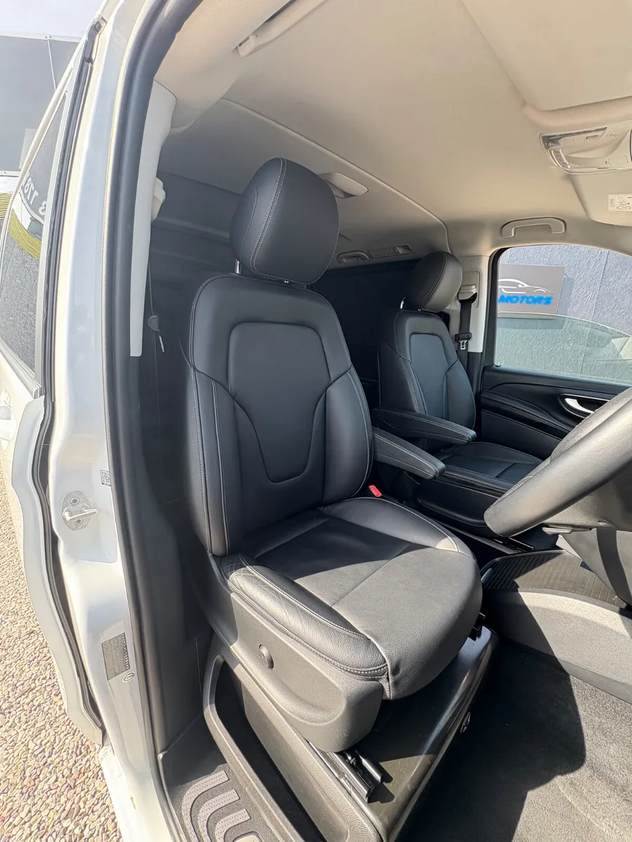 Mercedes V220D Avantgarde Automatic 2.1 2018 - Image 4
