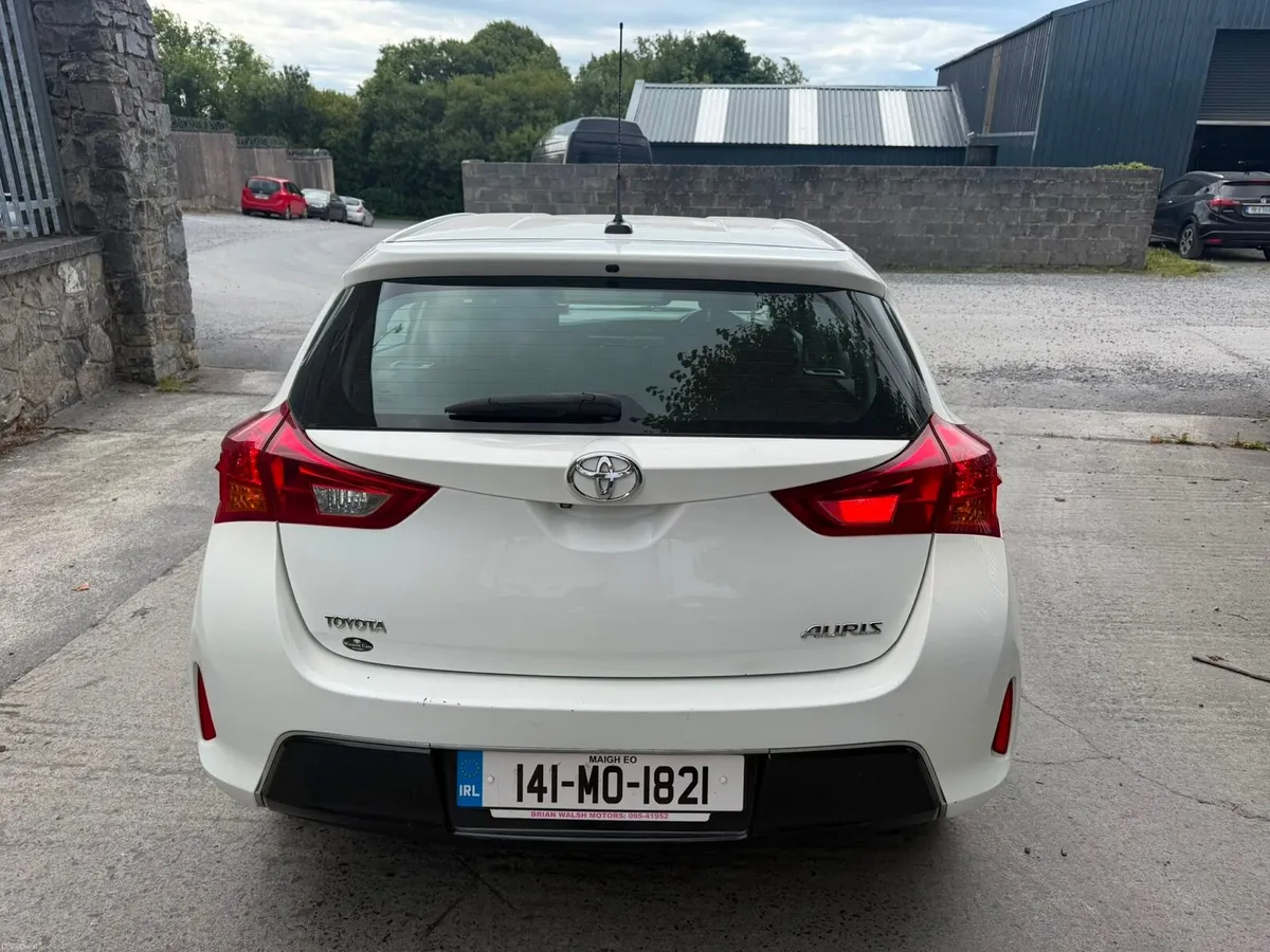 141 TOYOTA AURIS 1.4 - Image 5