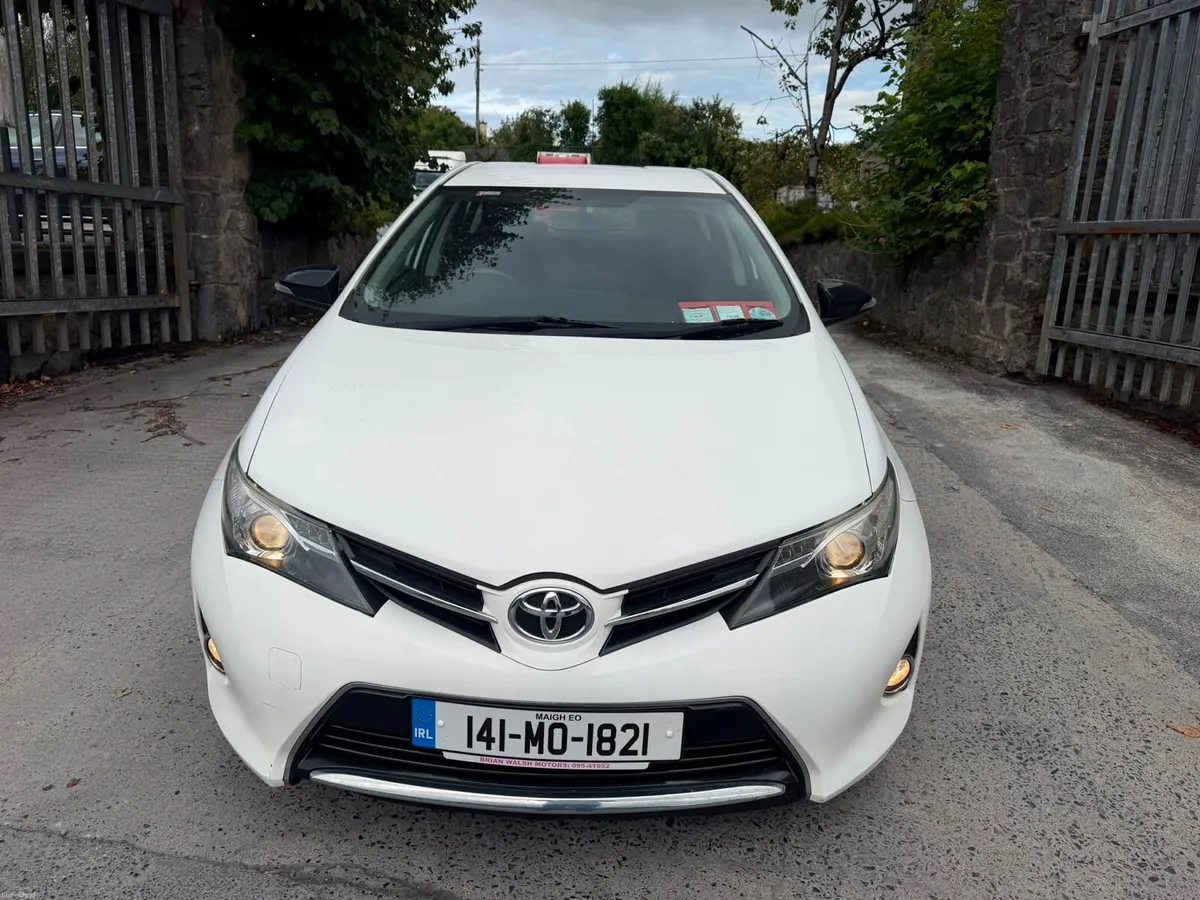 141 TOYOTA AURIS 1.4 - Image 2