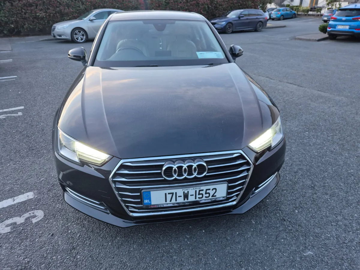 Audi A4 TDI MANUAL 2017. AUDI SERVICE HISTORY - Image 1