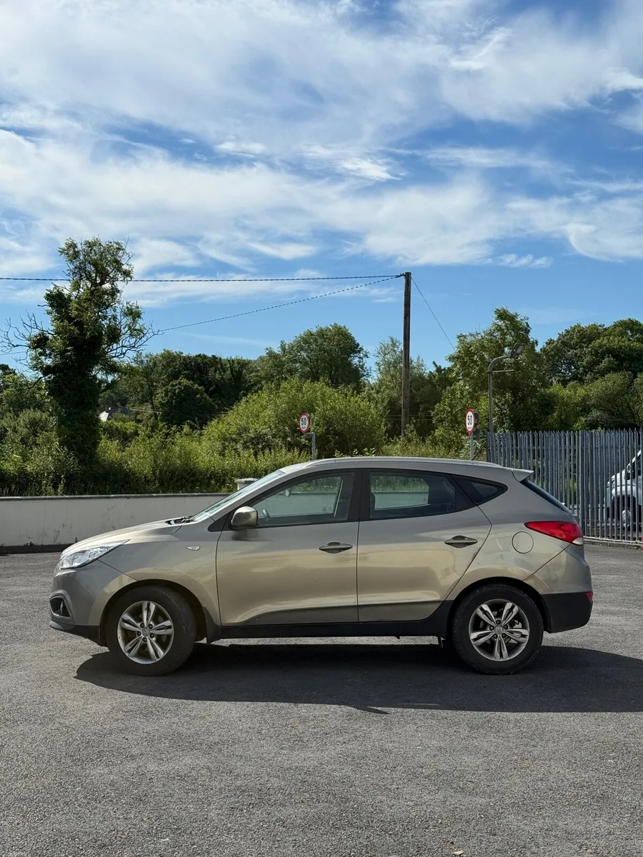 Hyundai ix35 2011 - Image 2