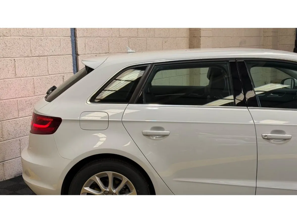 Audi A3 1.4 TFSI Leather - Image 4