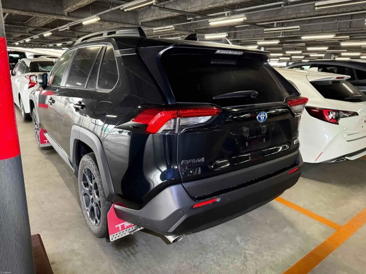 Toyota RAV4 4WD HYBRID ADVENTURE OFFROAD PACK - Image 2