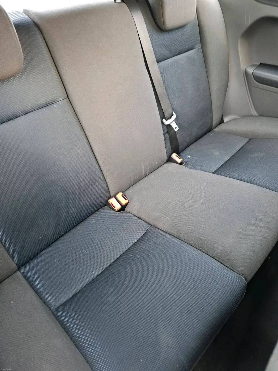 FORD FOCUS AUTOMATIC ONLY 125000KM - Image 6