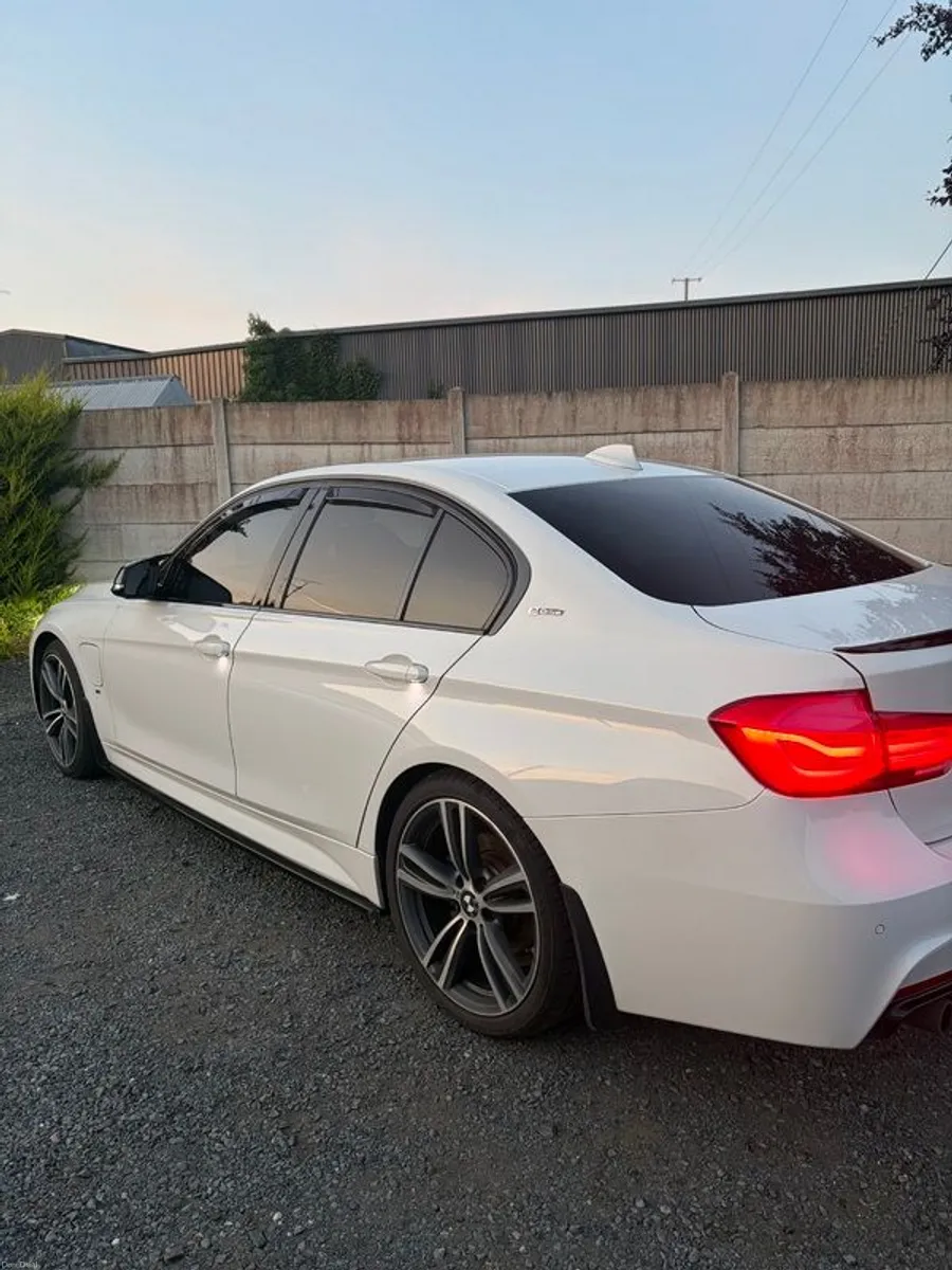 2017 BMW 3 Series Msport - Image 3