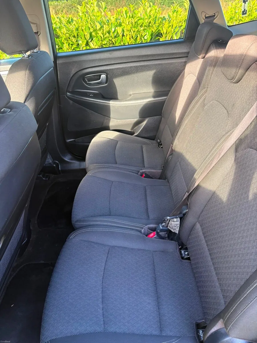 2018 Kia Carens 1.7crdi - Image 6