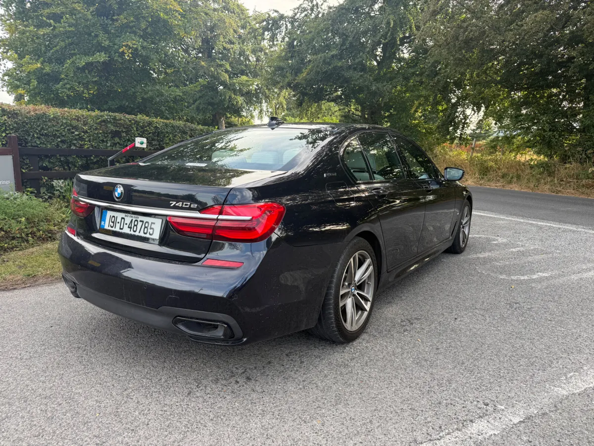 BMW 7-Series 2019 - Image 5