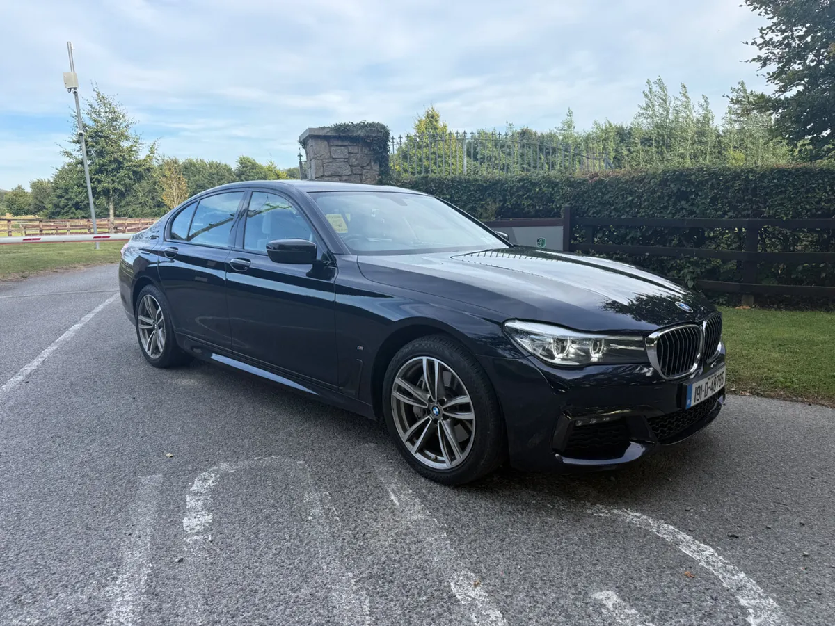 BMW 7-Series 2019 - Image 1