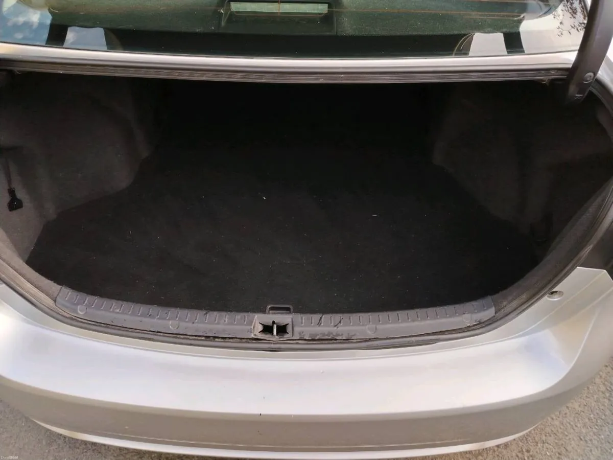 Toyota Avensis 1.6 diesel - Image 5