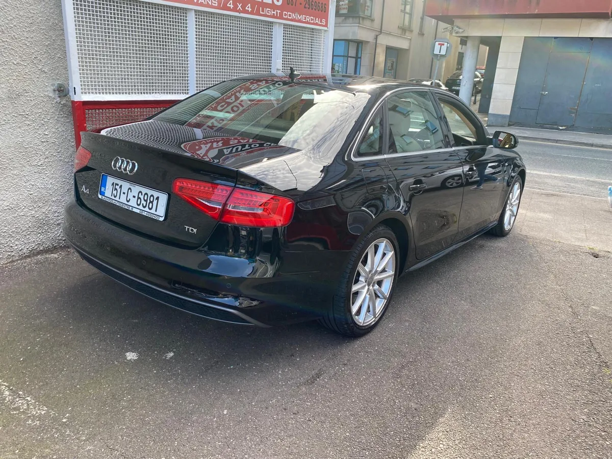 Audi A4 2015 - Image 2