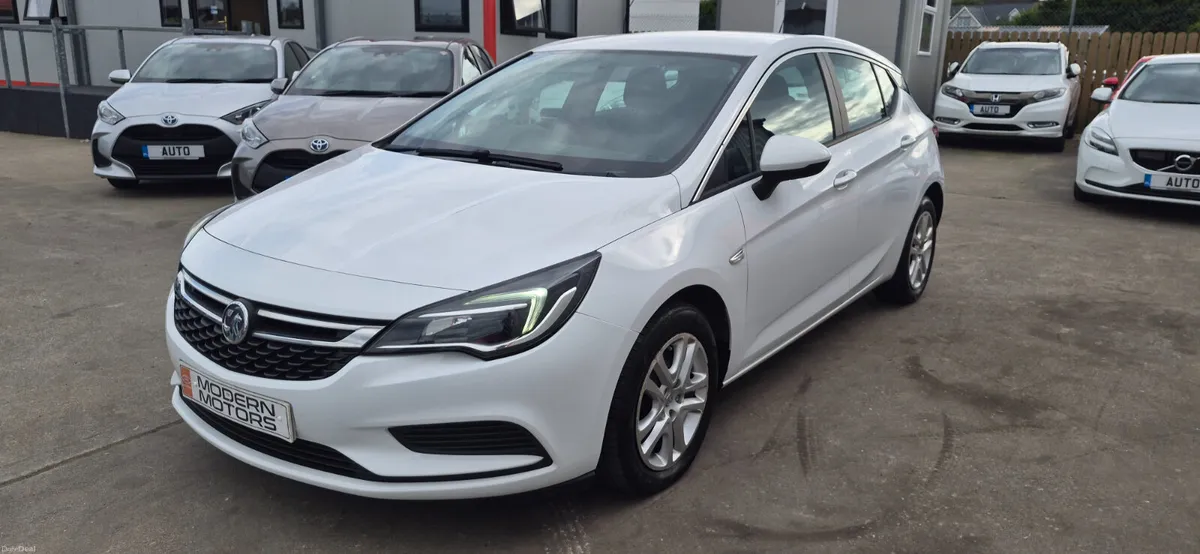 Vauxhall Astra design 1.6 cdti  low miles low kms - Image 4