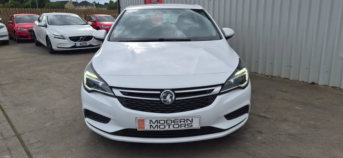 Vauxhall Astra design 1.6 cdti  low miles low kms - Image 6