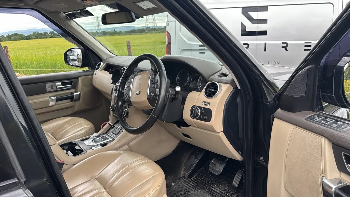 Land Rover discovery - Image 4