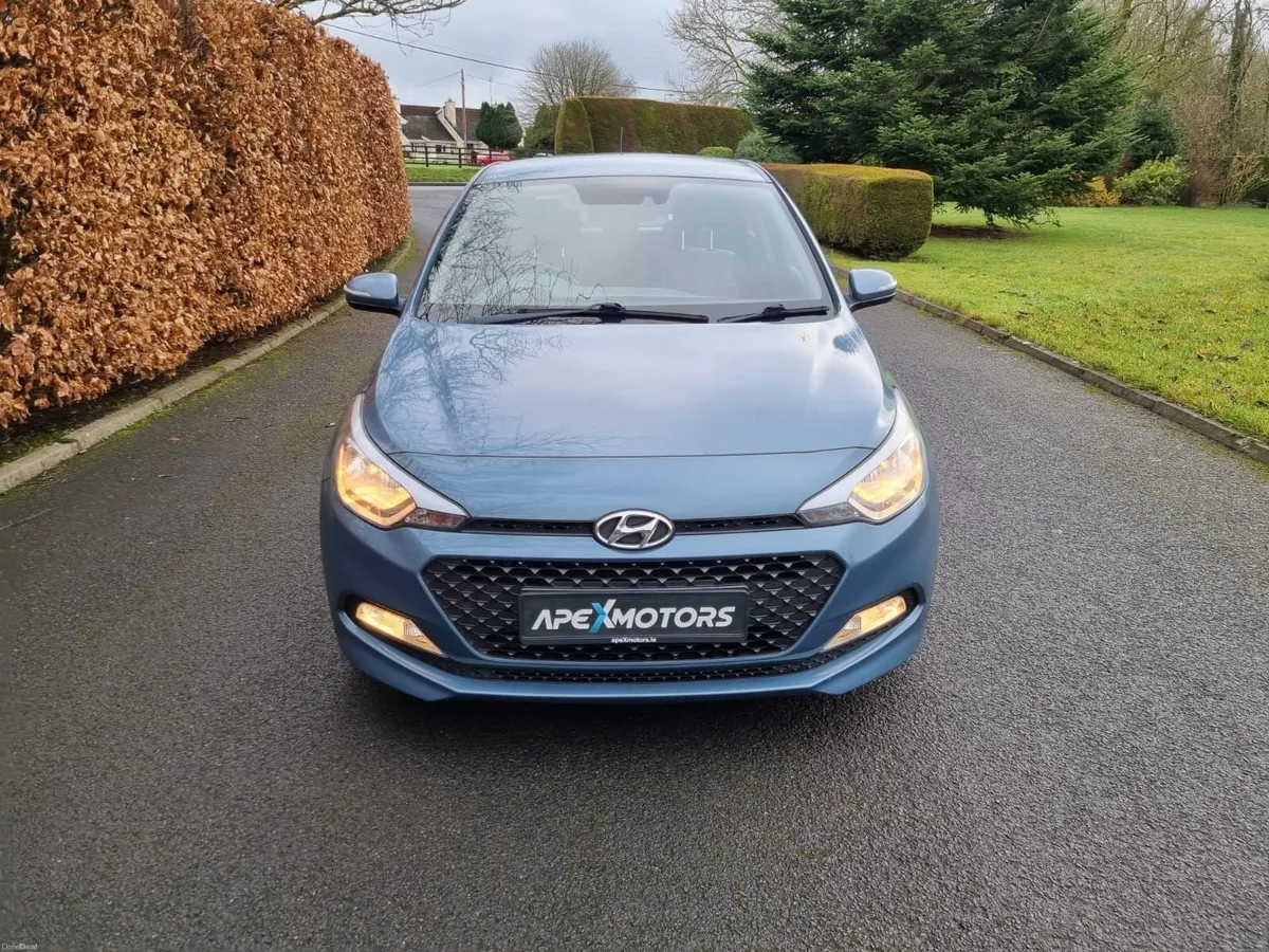 Hyundai i20 2015 - Image 2