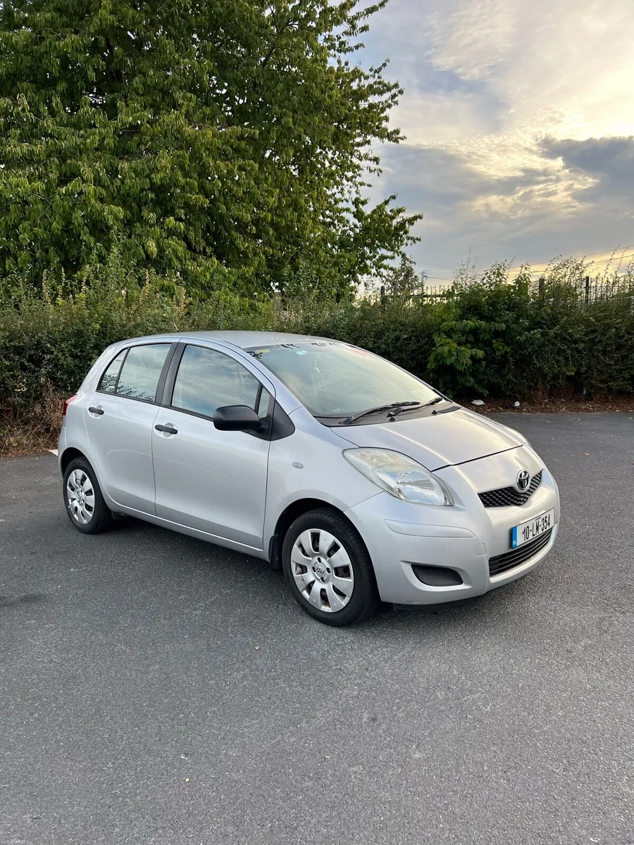 2010 Toyota Yaris - Image 1
