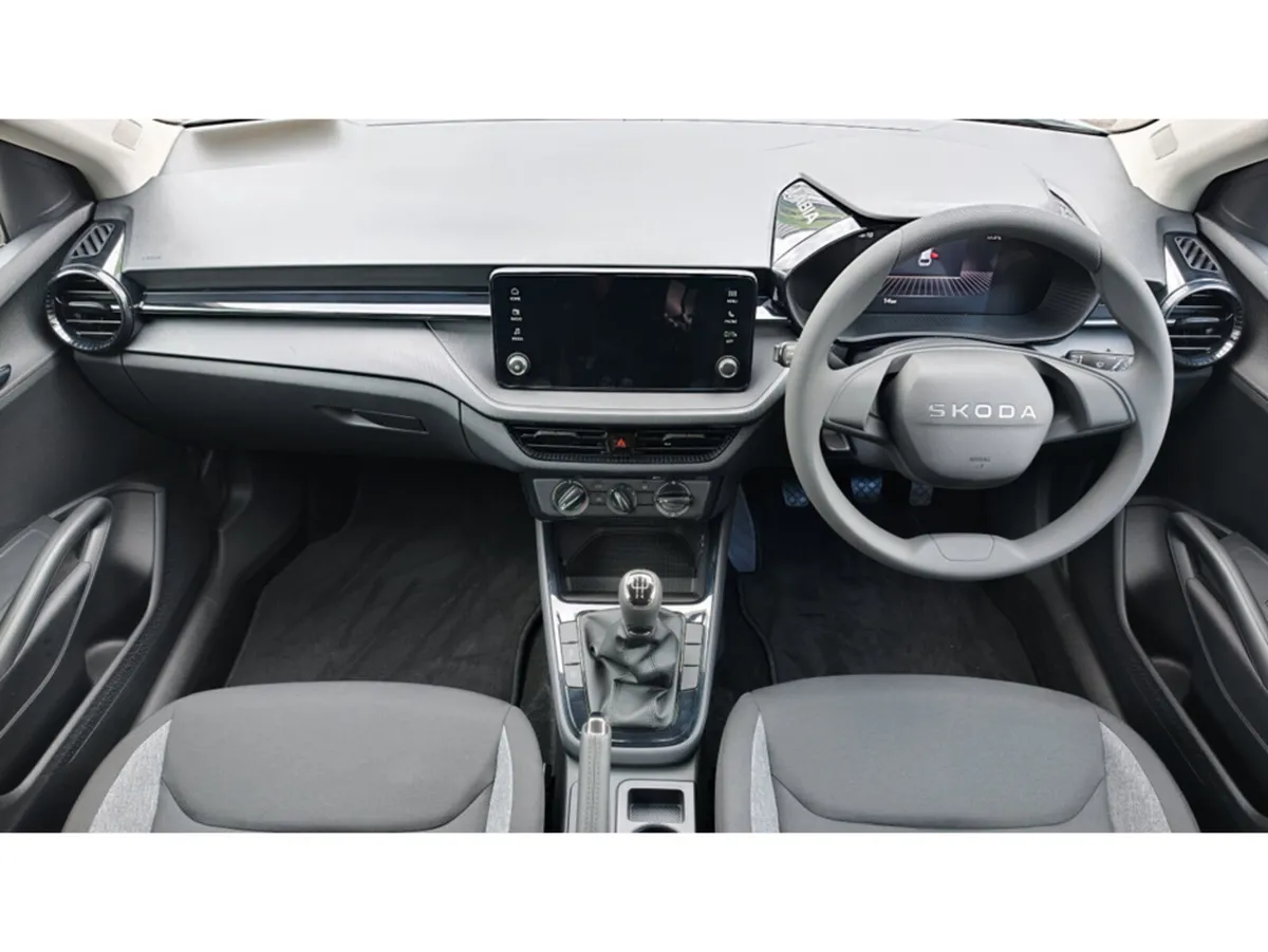 Skoda Fabia ESSENCE 1.0MPI 80HP -NEW CAR-DELIVERY - Image 3
