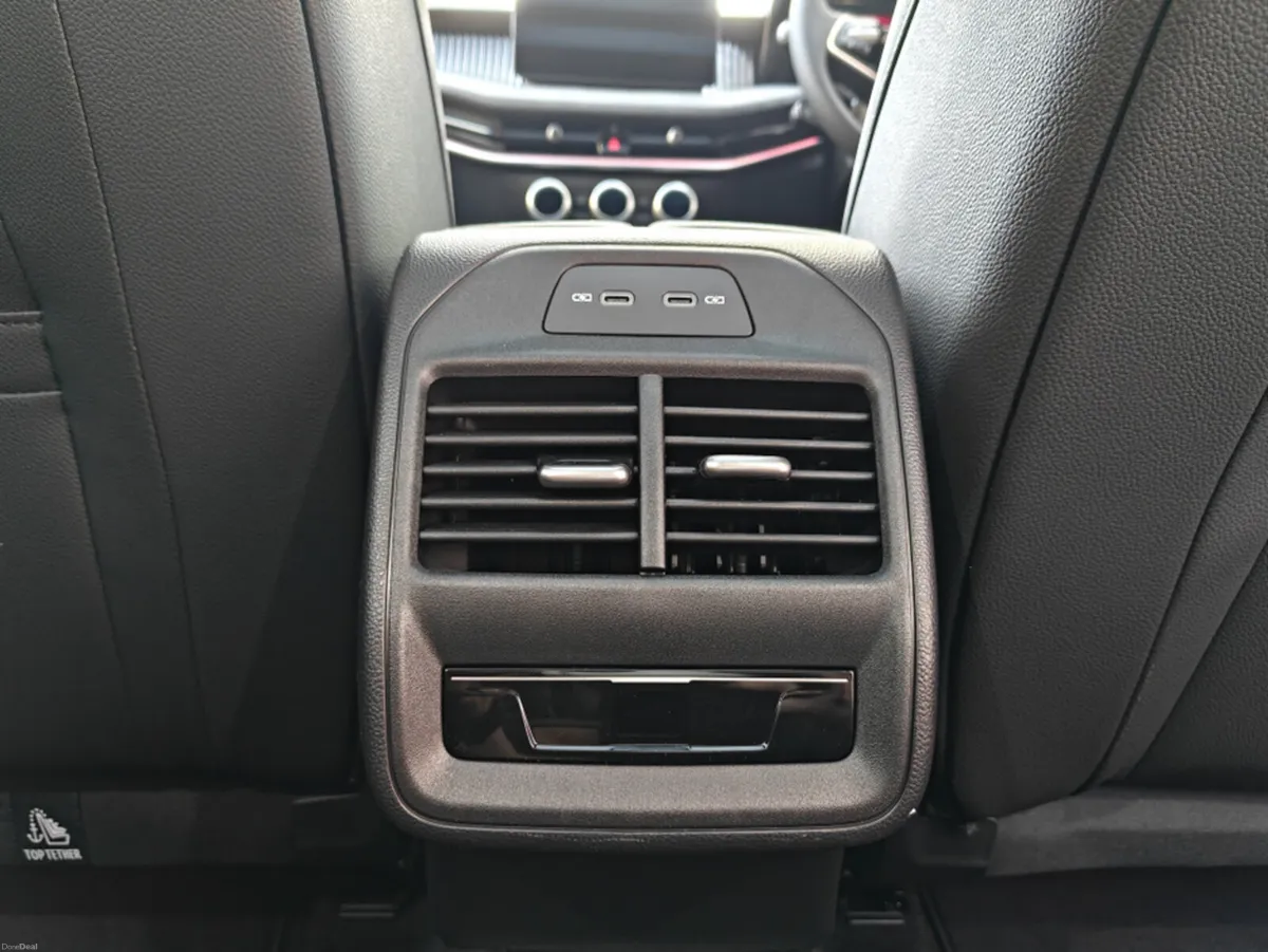 Skoda Superb DSG SPORTLINE - LOW MILEAGE - FACTORY - Image 6