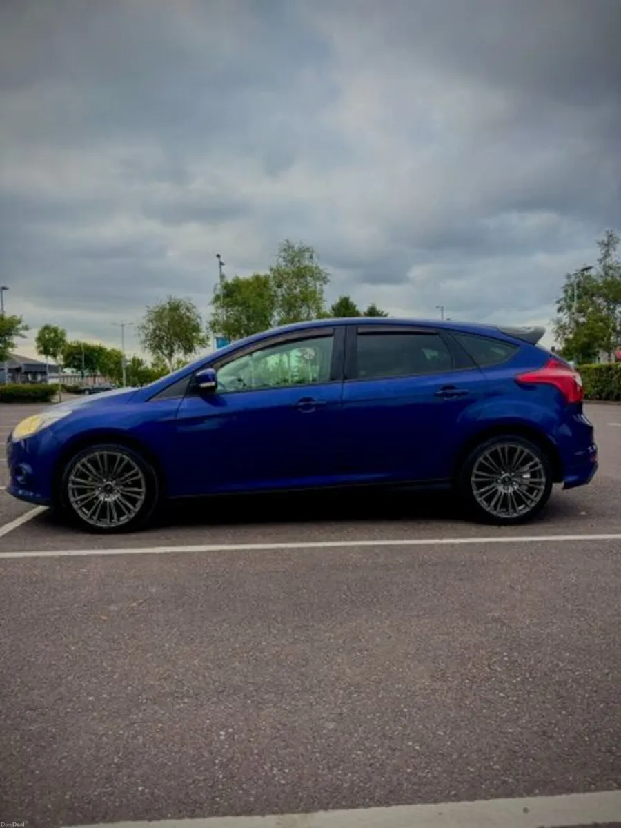 Ford Focus 2013 - Image 3