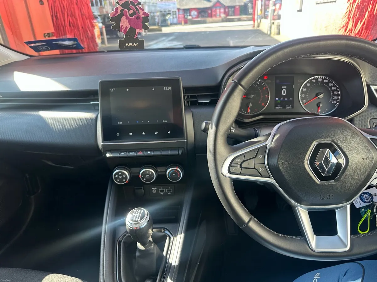 2022 Renault clio Dynamique edition Naeb TCE 90 - Image 5