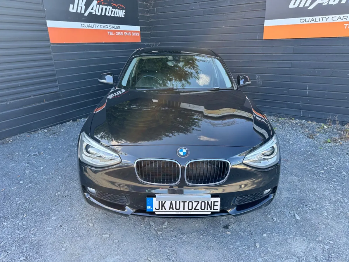 BMW 1-Series 116i AUTO 5DR - Image 2