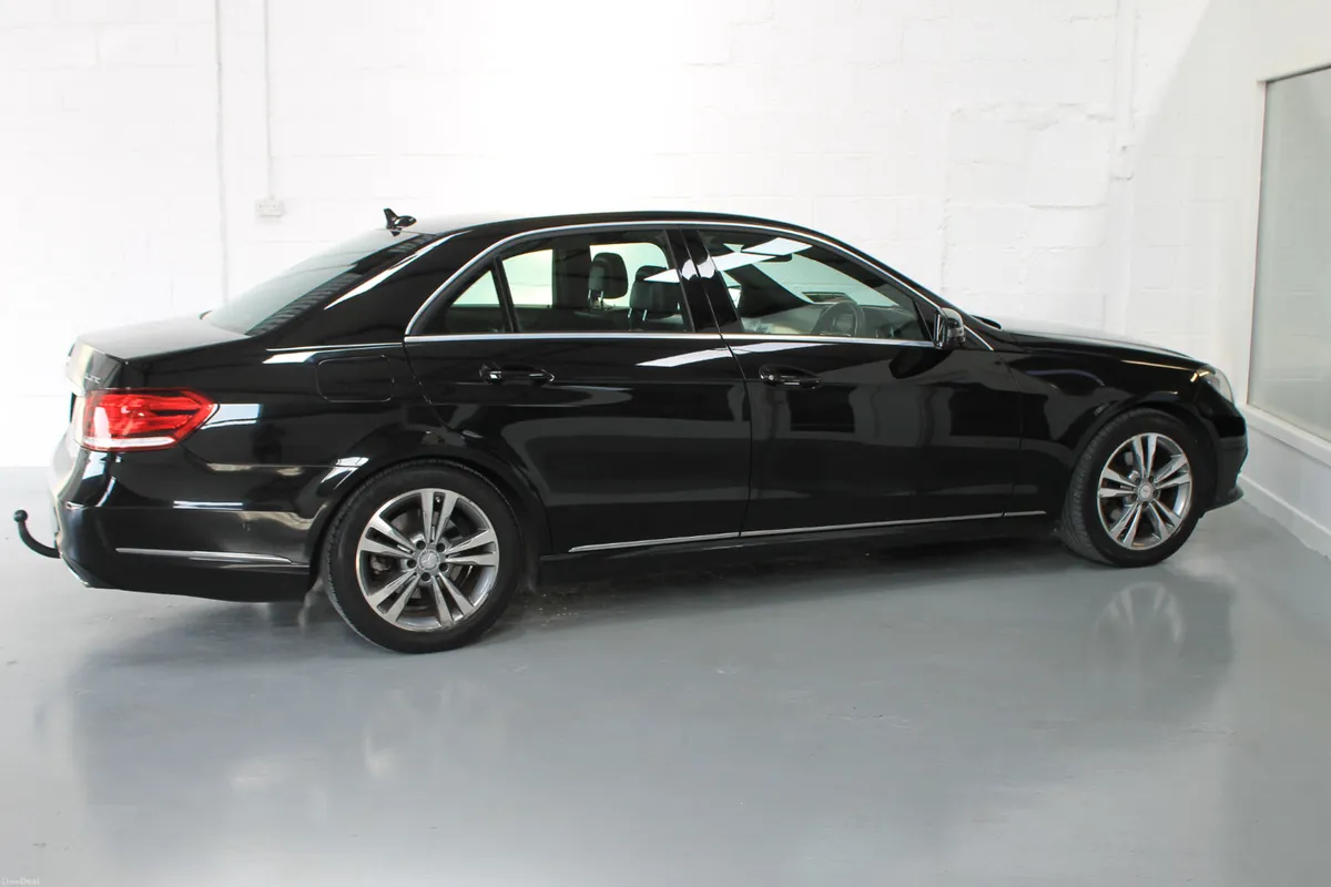 Mercedes-Benz E-Class 2015, Low Kms FSH - Image 5