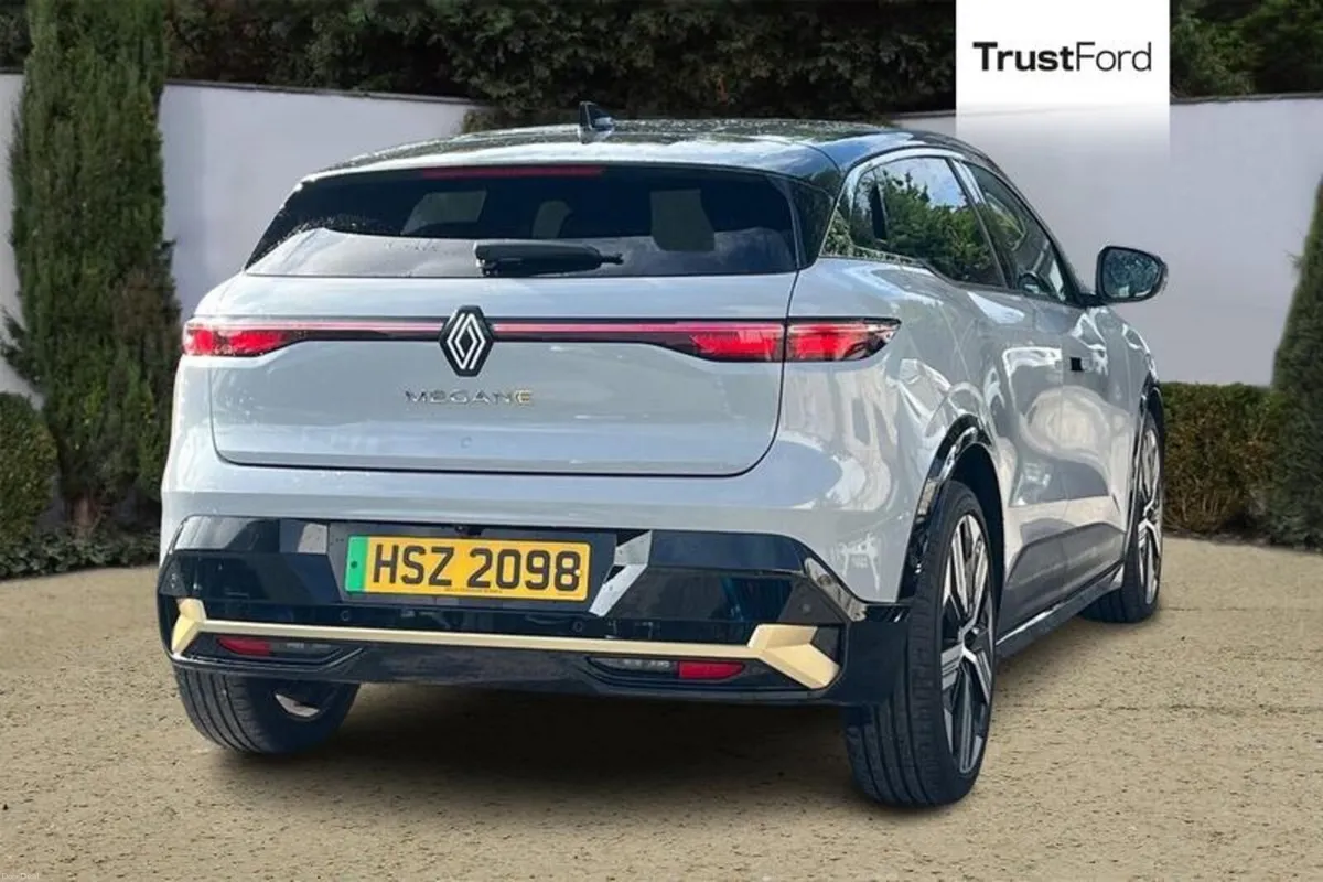Other Other EV60 160kW Launch Edition 60kWh OC 5dr - Image 4