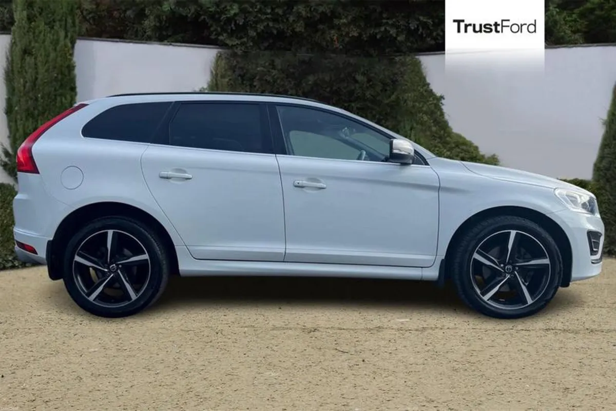 Volvo XC60 D4 [181] R DESIGN 5dr Geartronic - Image 3