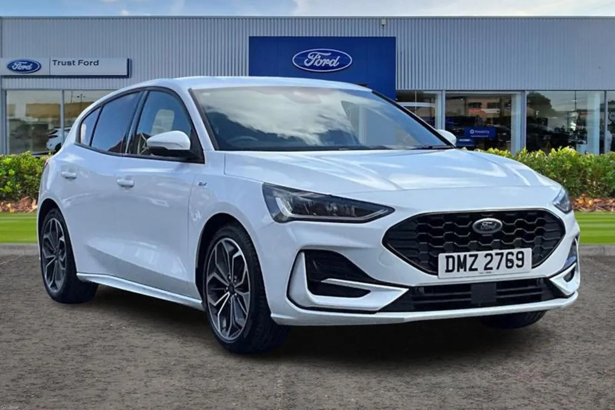 Ford Focus 1.0 EcoBoost Hybrid mHEV 155 ST-Line X - Image 1