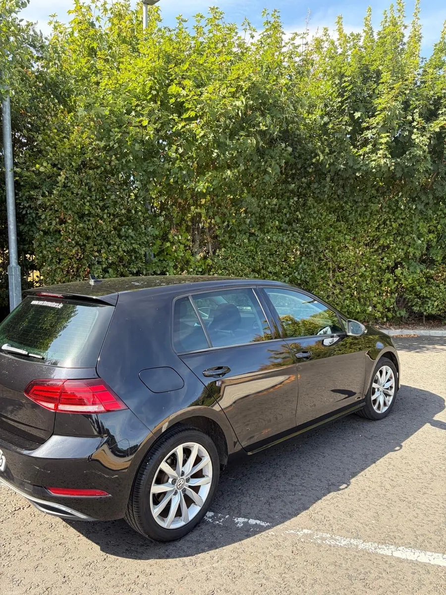 Volkswagen Golf 2018 automatic - Image 6