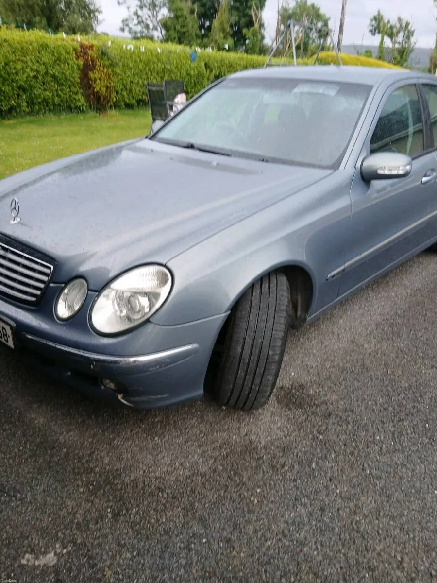 Mercedes E 200 - Image 1