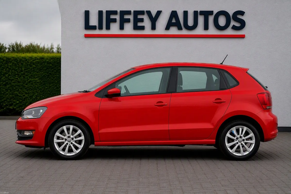 Volkswagen Polo 2014 Automatic Only 55,000 KM - Image 2