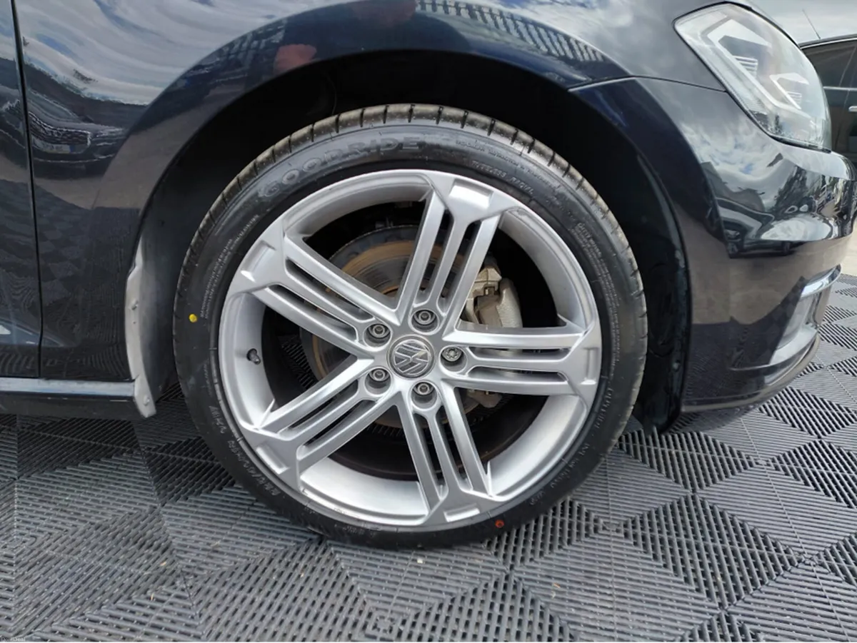 Volkswagen Golf Vw Golf 1.2tsi petrol,auto, 18 all - Image 2
