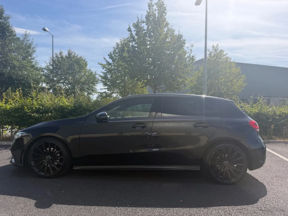Mercedes-Benz A-Class 1.5 D AUTO AMG LINE - Image 2