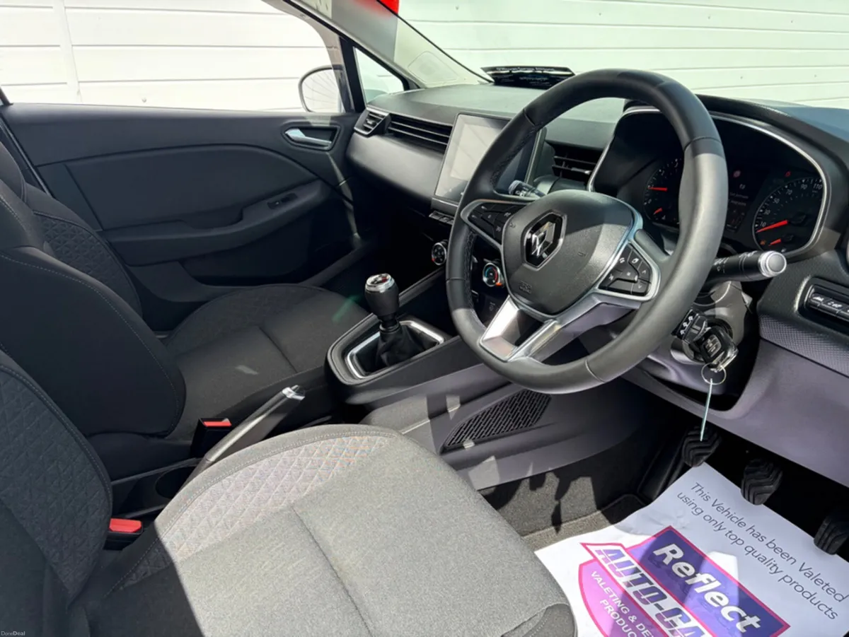 Renault Clio DYNAMIQUE TCE 100 MY19 5DR V - Image 2