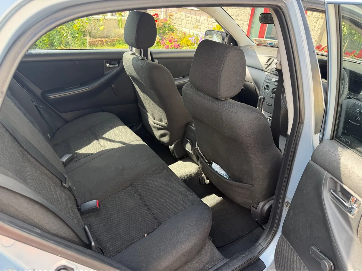 Toyota Corolla 2005 - Image 6