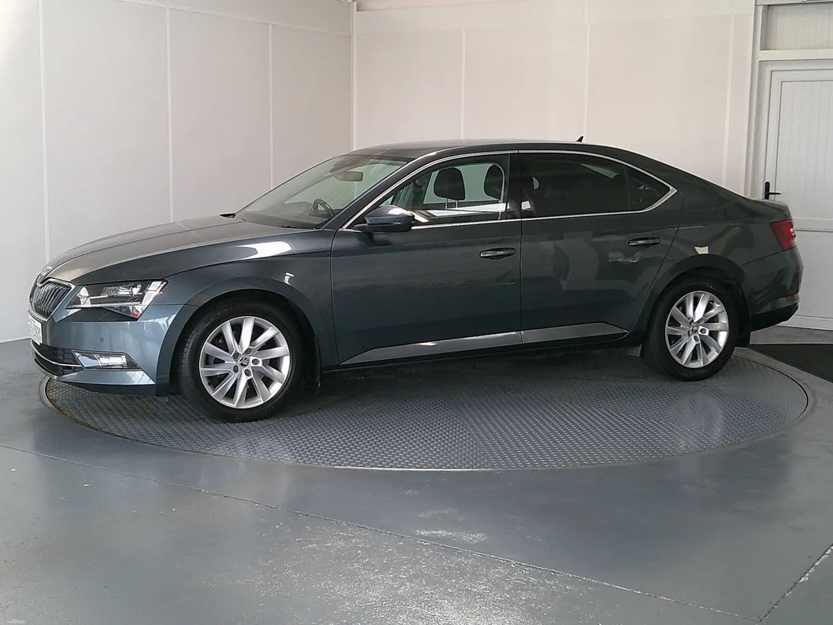 Skoda Superb 2018 - Image 3