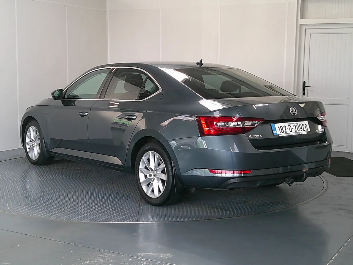 Skoda Superb 2018 - Image 5